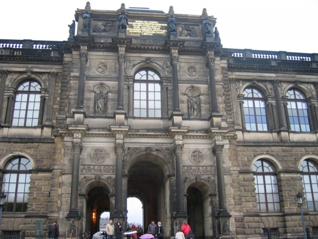 Eingang zum Dresdner Zwinger