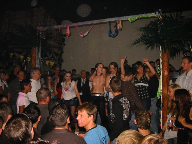 Wet-T-Shirt Contest ist vobei..