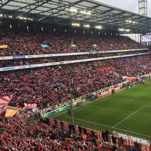tolle Atmosphäre auf den Tribünen