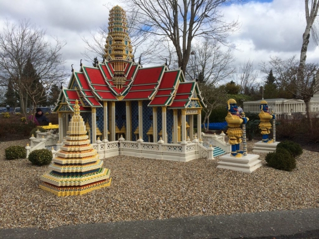 Chinesischer Tempel aus Legosteinen