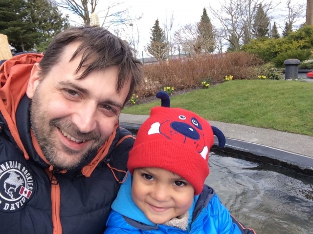 Mätthes und Junior auf Bootsweltreise durch die Legowelt