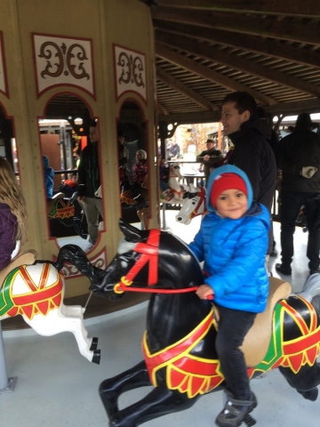 Auf nem Pferd reiten - Happy Junior