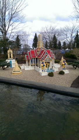 chinesischer Bau aus Legosteinen