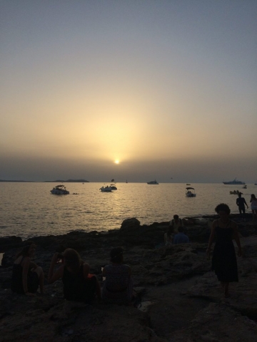 Erneuter Sonnenuntergang vom Cafe del Mar aus.