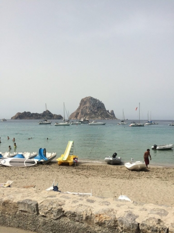 Strand mit Blick auf Es Vedrá