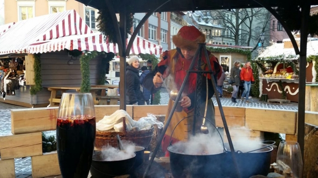 ... erstmal einen Glühwein zum aufwärmen
