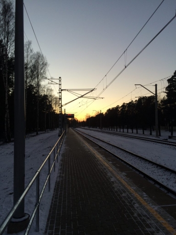 Bahnhof Jurmala.. Warten auf den Zug zurück nach Riga ....
