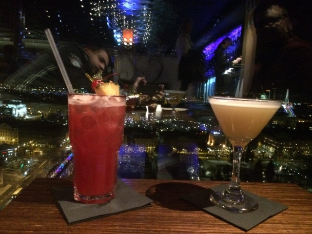 Cocktail Lounge Skyline Bar im 26ten Stock