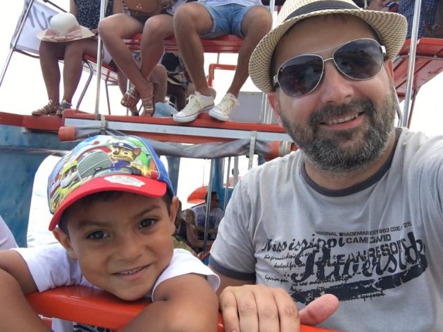 Selfie mit Junior und Papa