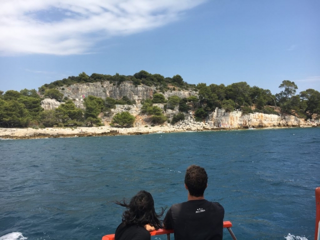 Ein fast nur aus Felsen bestehende Insel