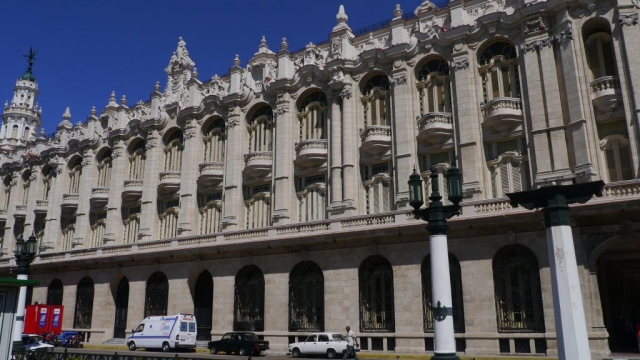 Centro Gallego neben Explanada del Capitolio