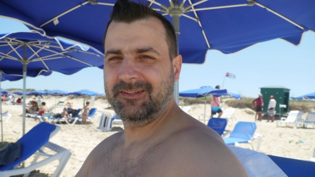 Endlich: Sonne, Strand, Meer und bereits 3 Rum – Kokosnüsse