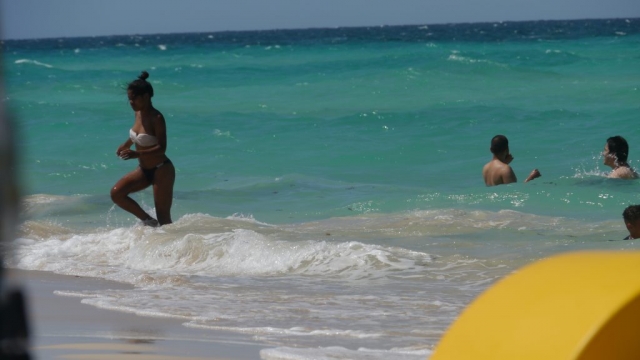 Abkühlung im Meer – Santa María del Mar, Playas de Este