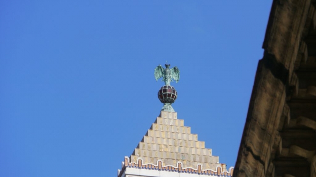 der Ehemalige Hauptsitz des Baccardi Unternehmens mit fliegender Fledermaus