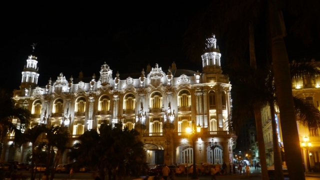 Gran Teatro de La Habana “Alicia Alonso” neben Hotel Inglaterra am Parque Central